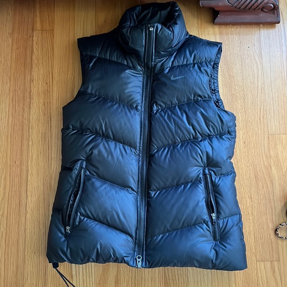 Nike Down Vest Size Small - Picture 1 of 4